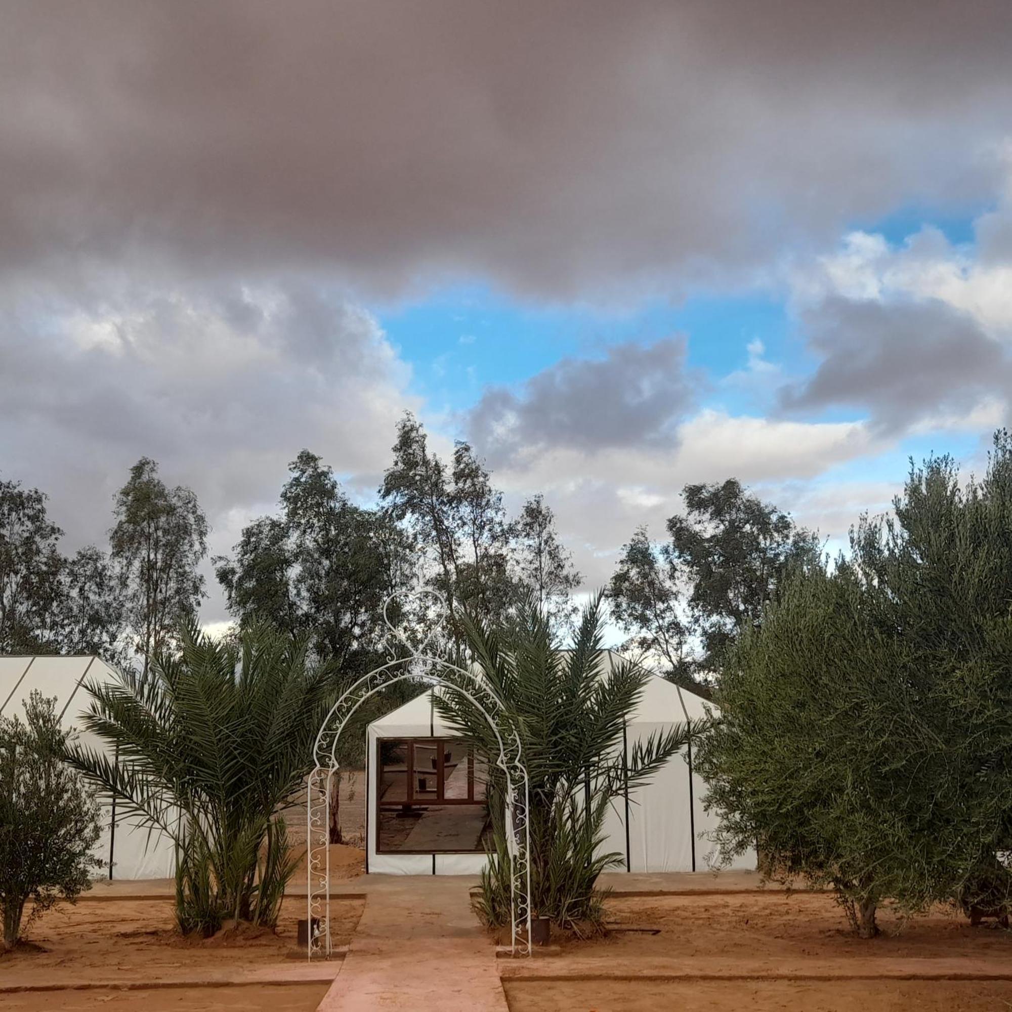 Luxury Trek Desert Camp Merzouga Exterior foto