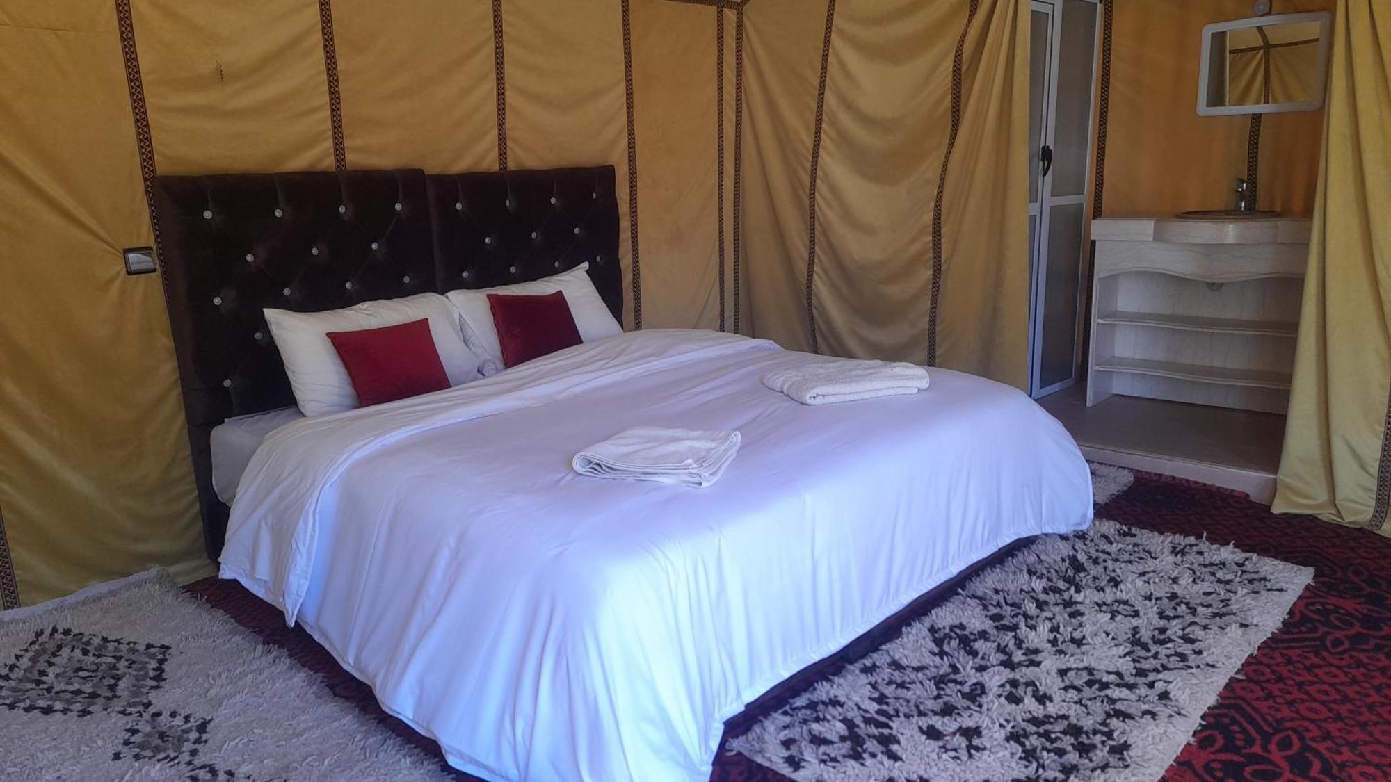 Luxury Trek Desert Camp Merzouga Exterior foto